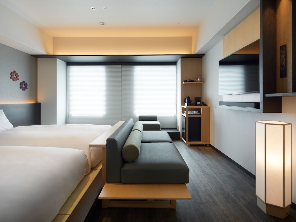 Corner Deluxe Twin room, Non Smoking (28 square meters) - Photo 6