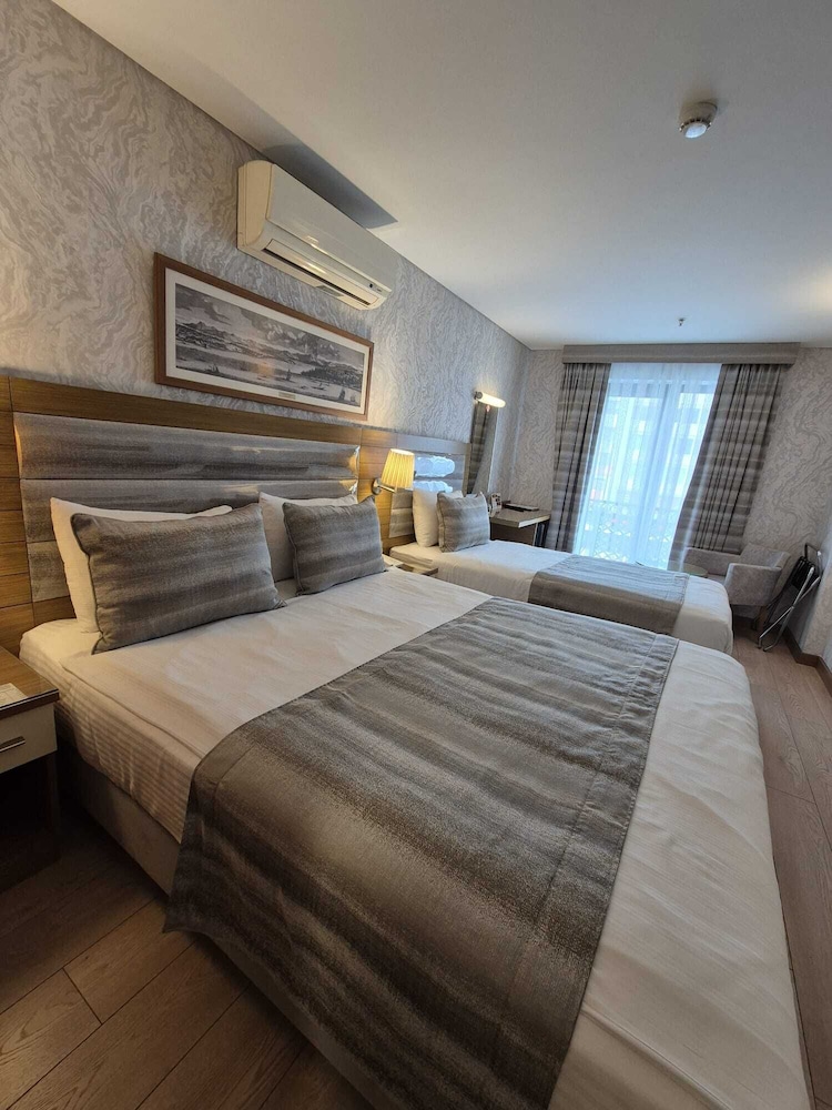 Comfort Triple Room photo 2