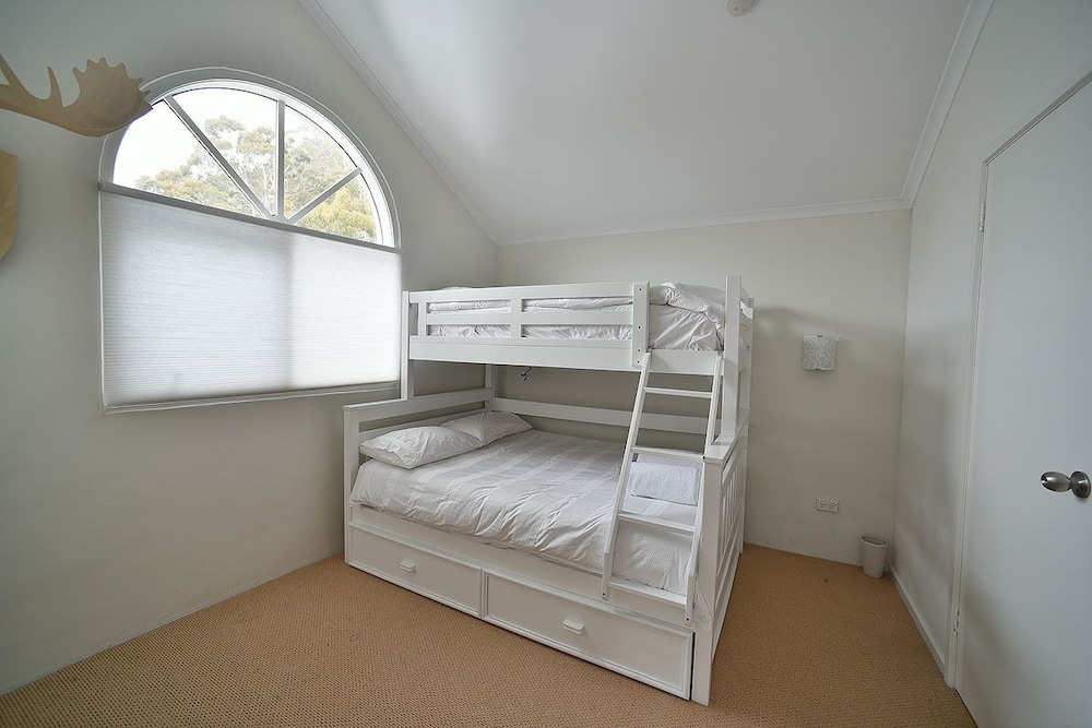 Superior Apartment, 3 Bedrooms, Mountain View, Mountainside photo 3
