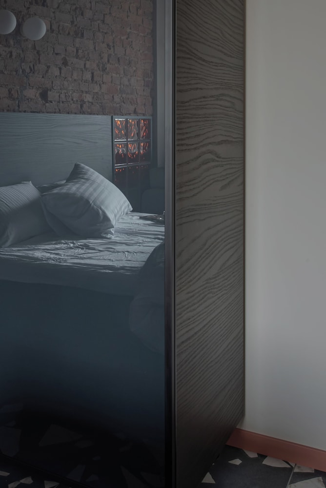 Design Room, City View - Photo 26