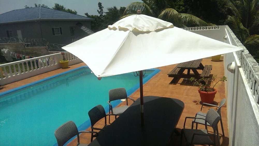 Superior Studio Suite, 1 Bedroom, Ensuite photo 2