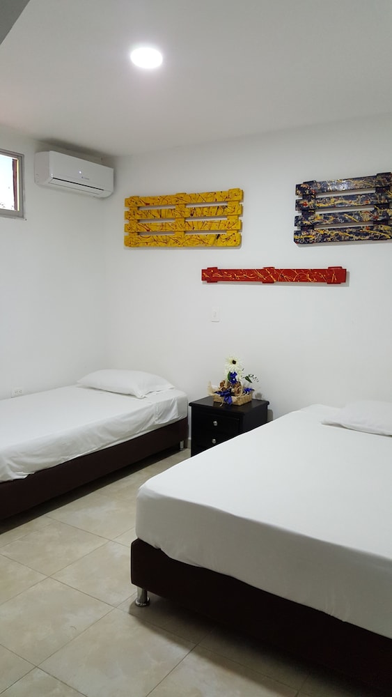 Triple Room, Multiple Beds, Non Smoking photo 3