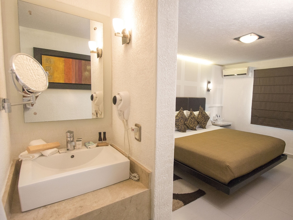 Standard Room (2 camas matrimoniales) photo 3