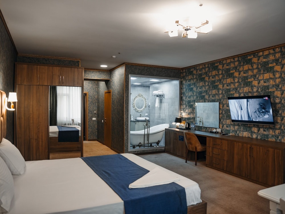 Royal Double Room