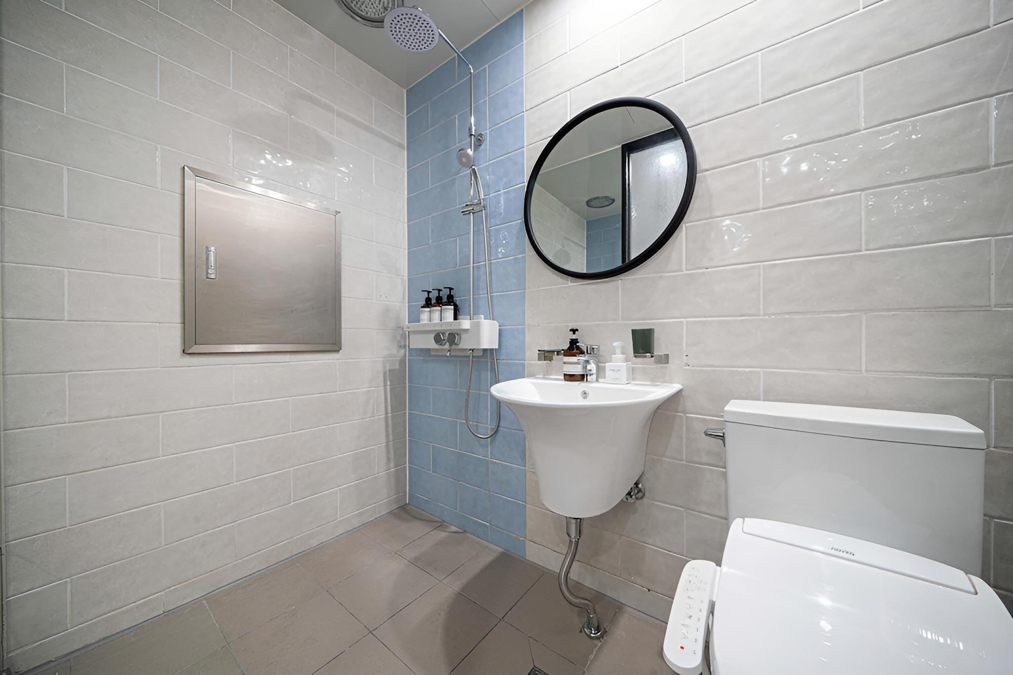 Standard Double Room - Photo 5