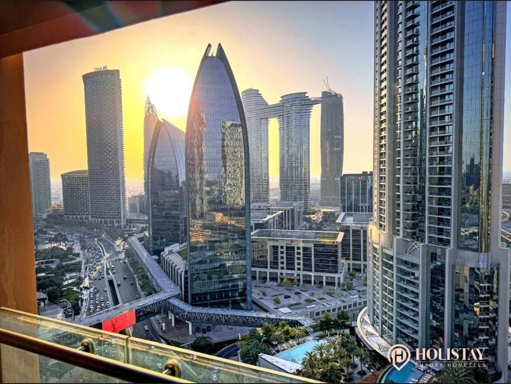 Deluxe studio Down Town with direct access Dubai Mall photo 2