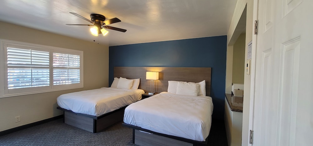 Exclusive Room, 2 Queen Beds photo 3