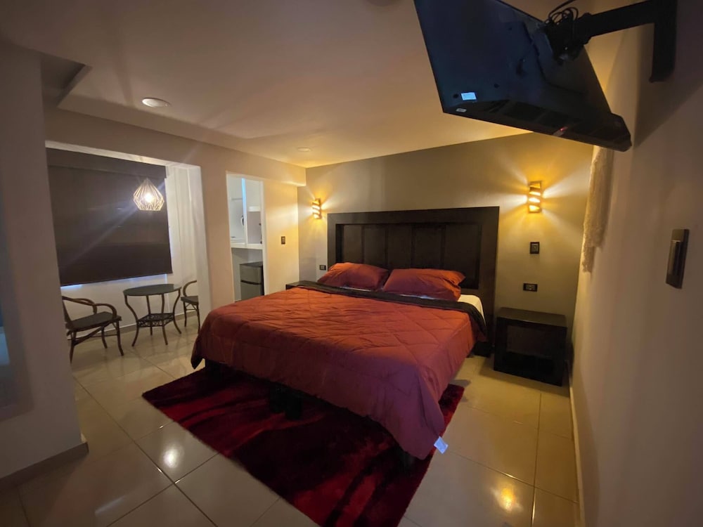 Business Room, 1 King Bed photo 2
