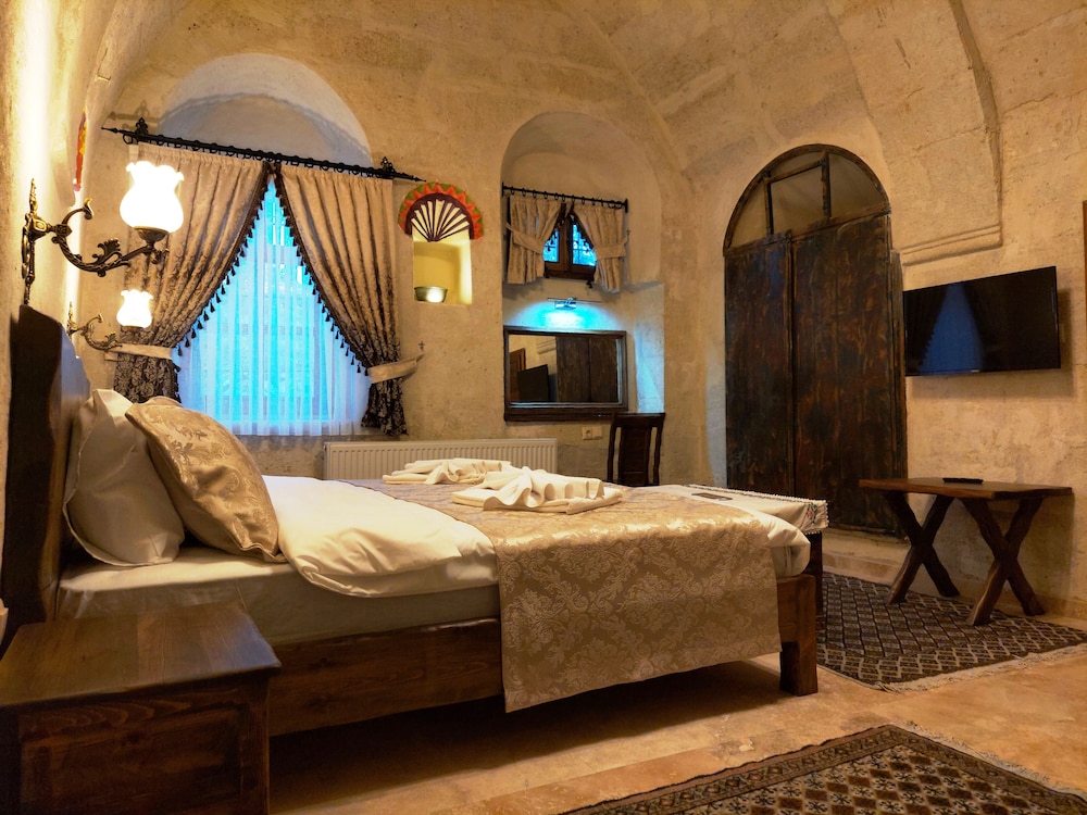 Deluxe Room - Photo 2