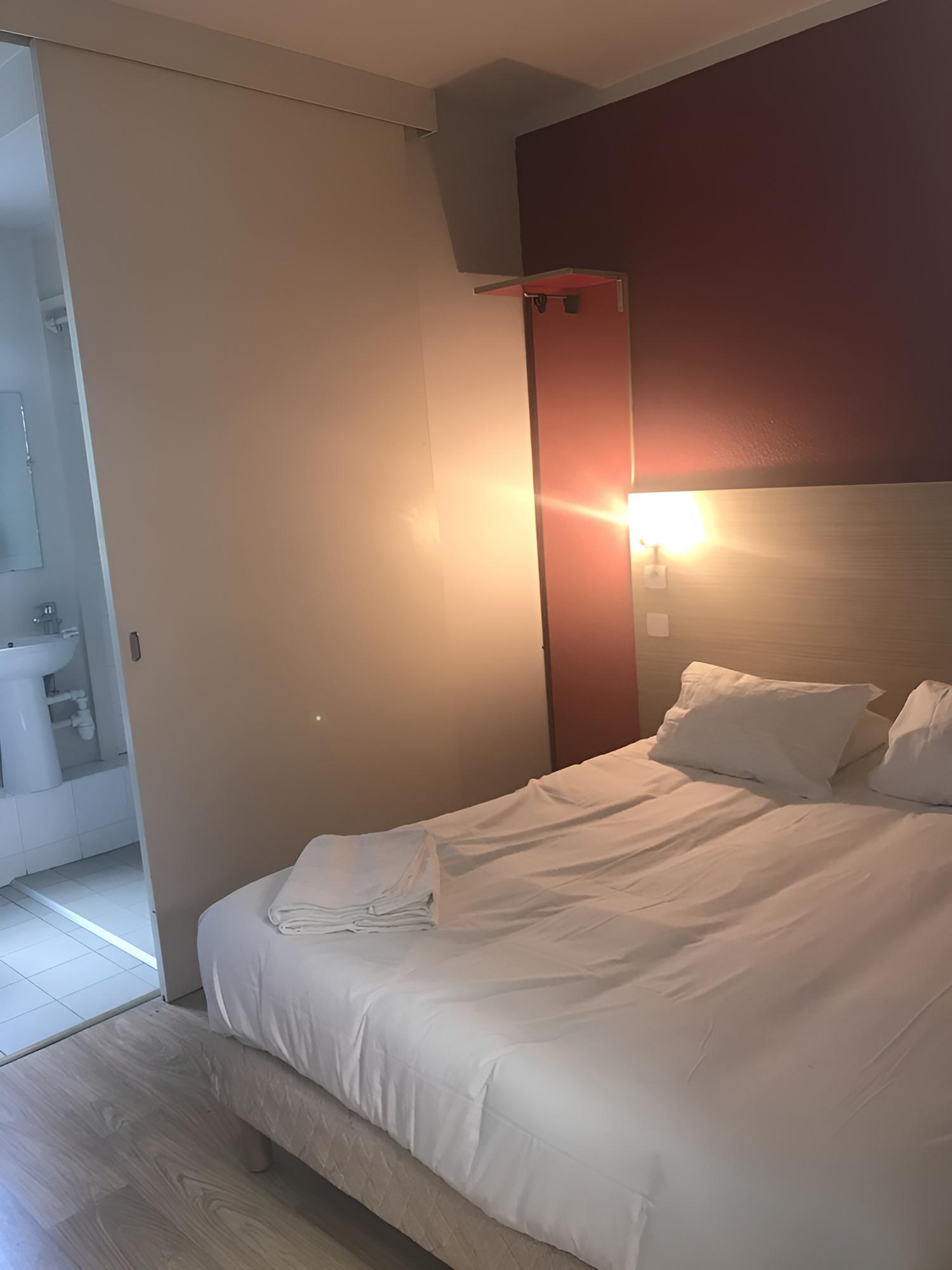 Standard Double Room photo 3