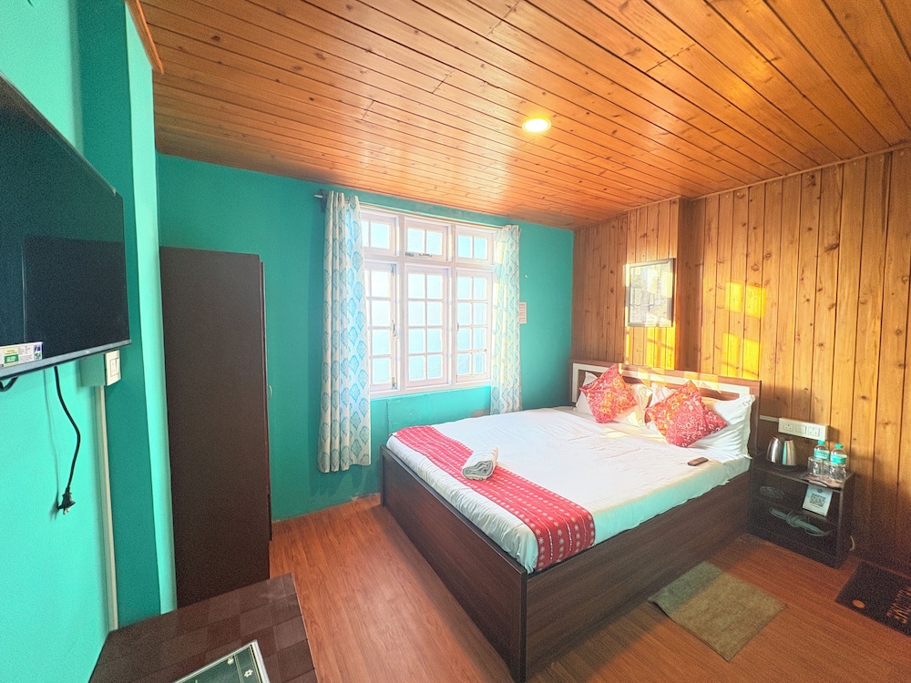 Deluxe Room, Valley View