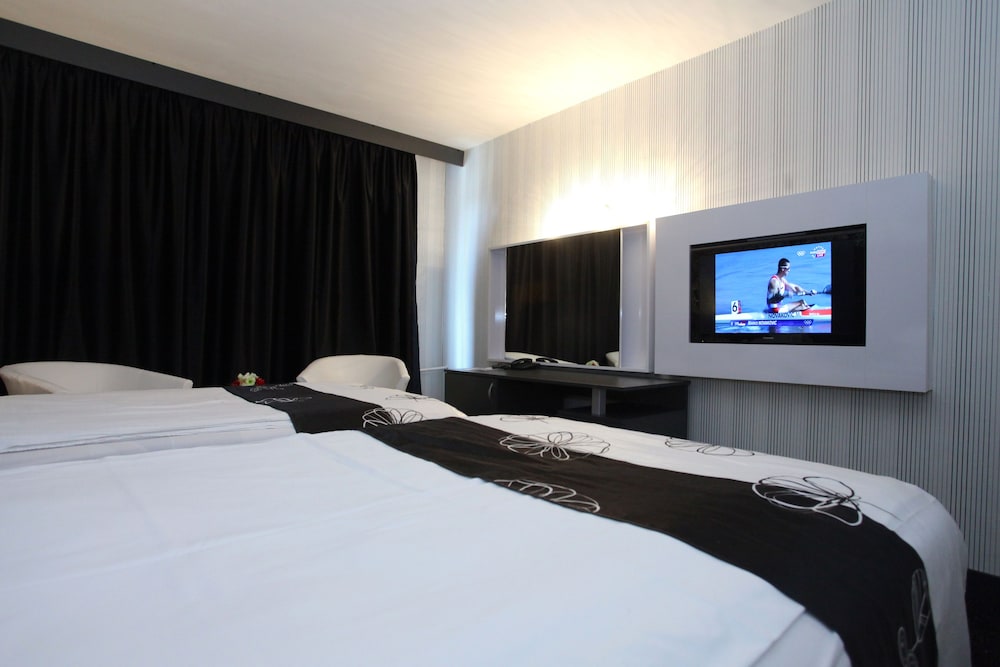 Executive Double Room - Photo 7