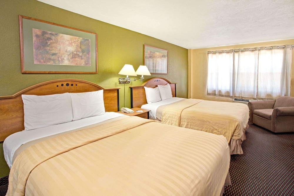 Standard Room, 2 Queen Beds