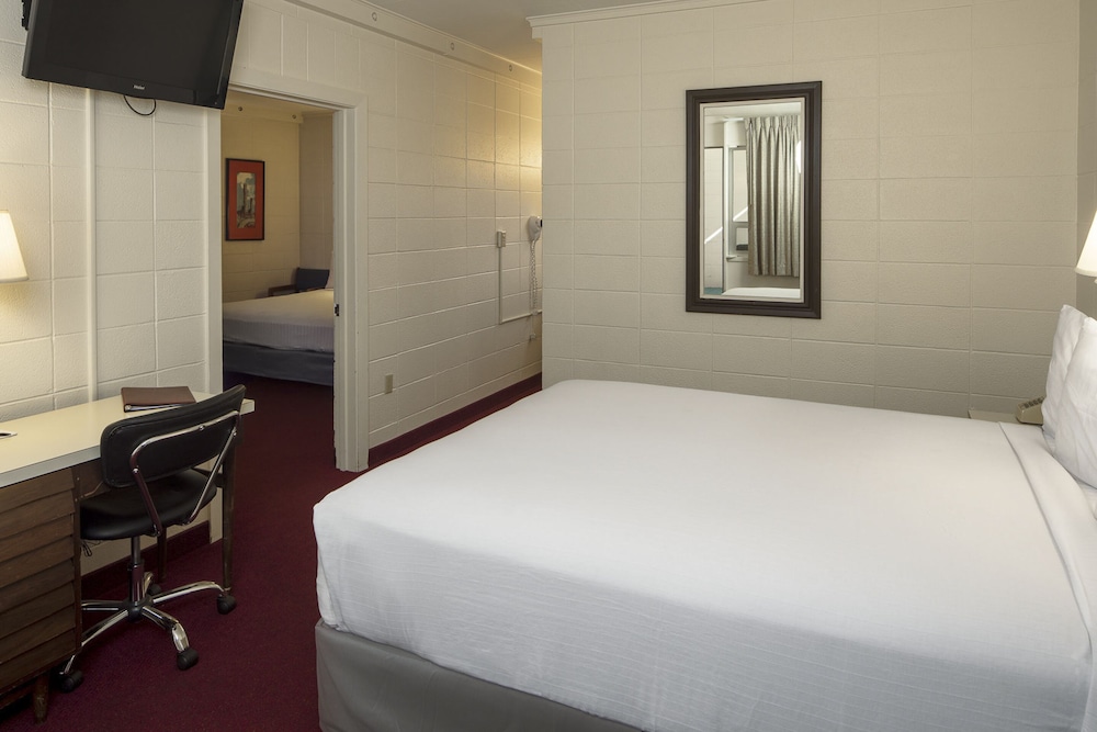 Motor Inn Family Suite photo 3