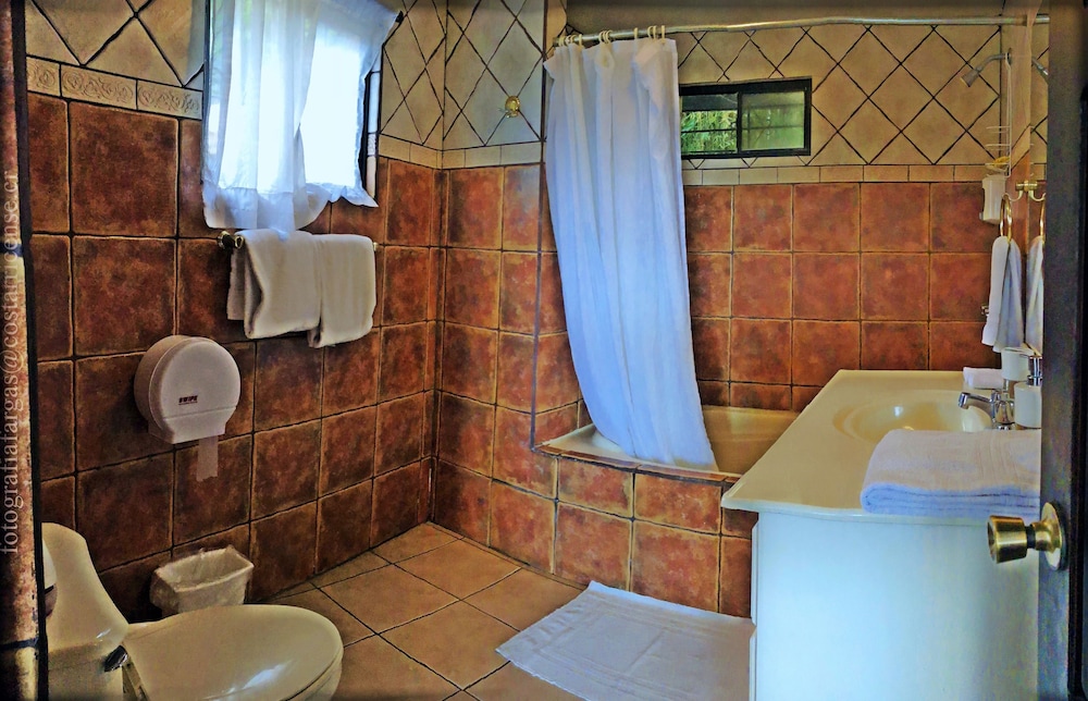 Deluxe Suite, Kitchen, City View photo 2