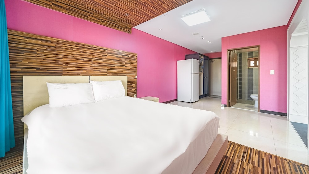 Basic Room, 1 Bedroom (Room 301) - Photo 7