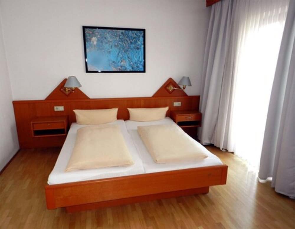 Classic Single Room