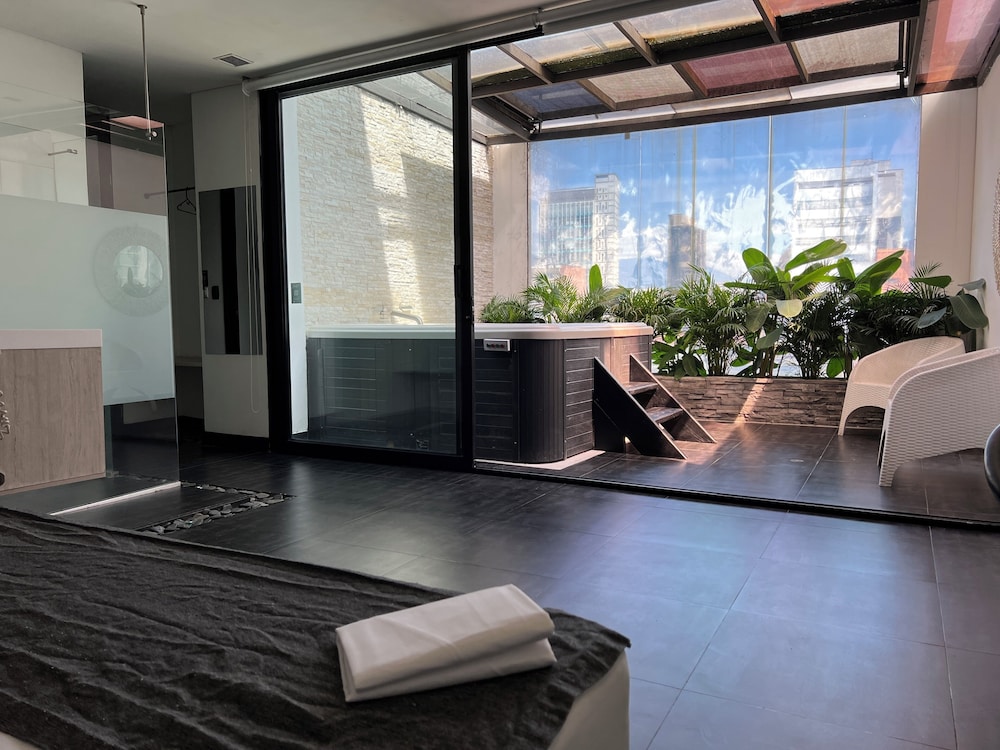 Premium Double Room, Hot Tub photo 3