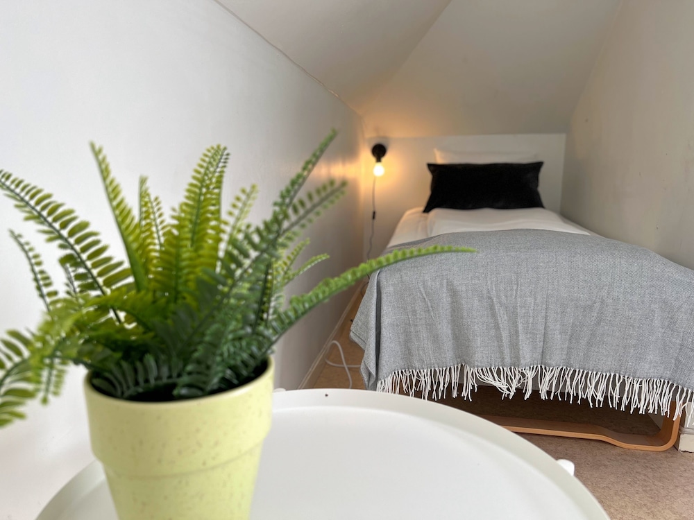 Basic Single Room, 1 Bedroom photo 1