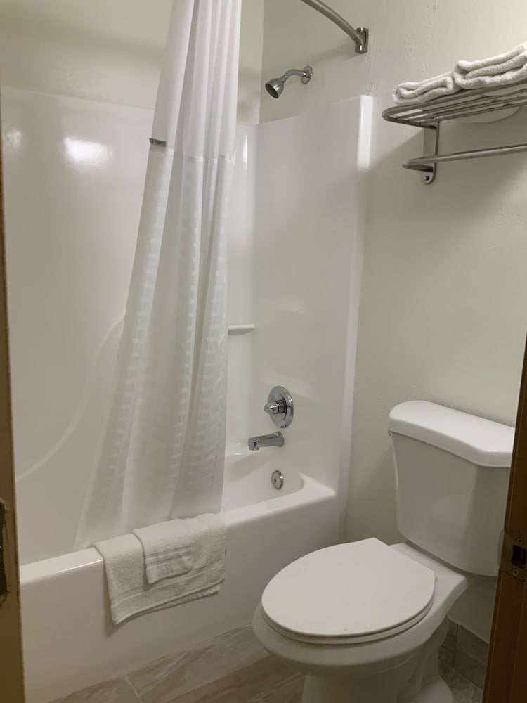 Double Queen Room - Photo 4