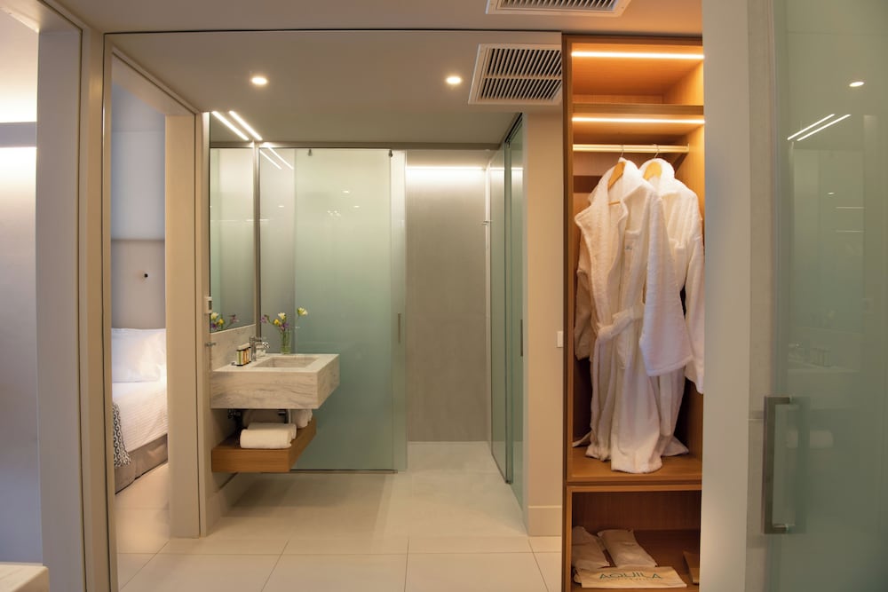 Double Room, Partial Sea View - Photo 3