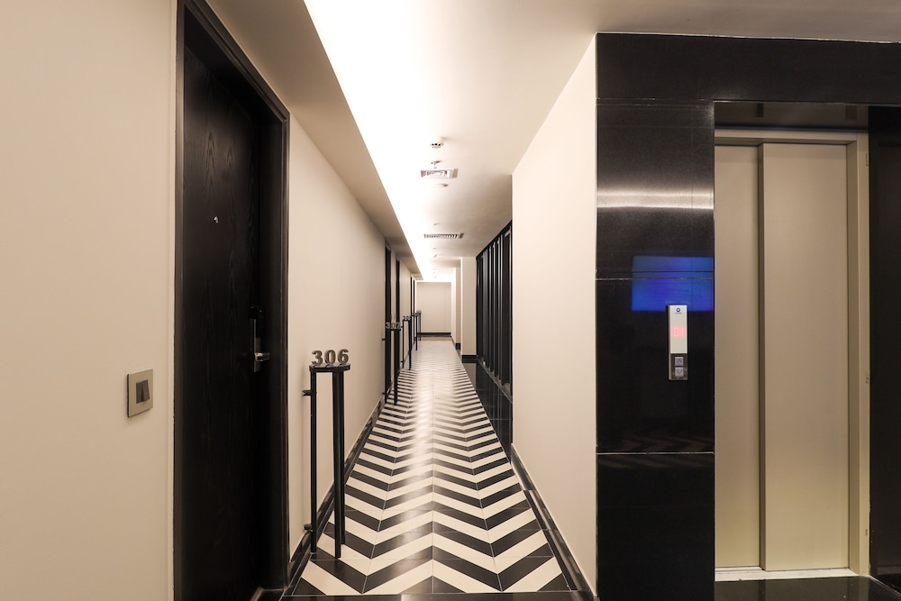 Premium Room - Photo 8