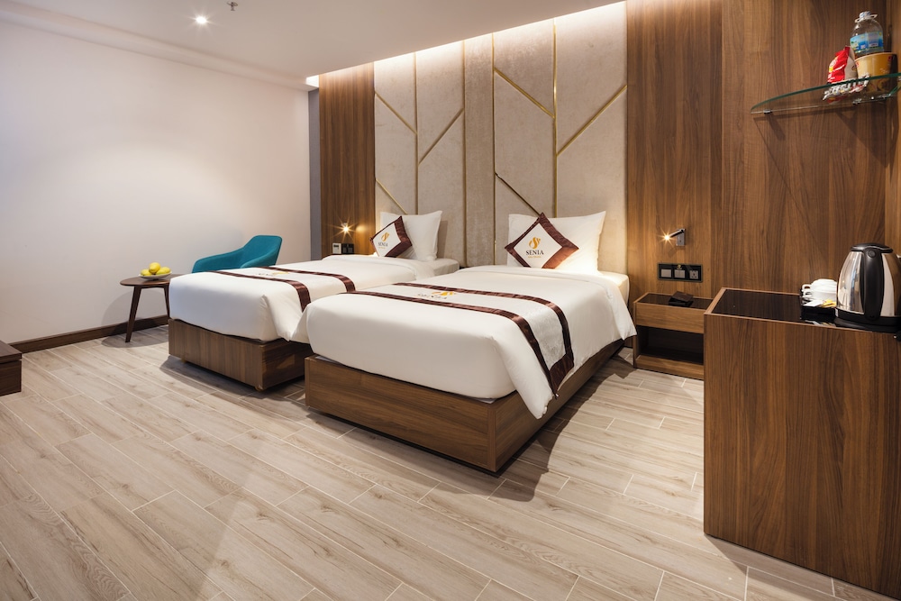 Superior Twin Room or Double Room (No View) photo 1