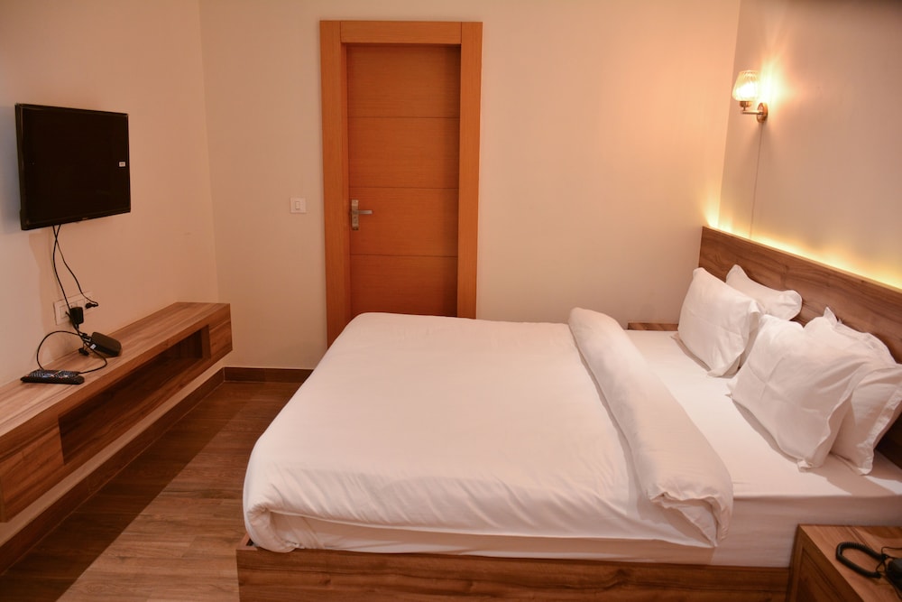 Super Deluxe Room - Photo 3