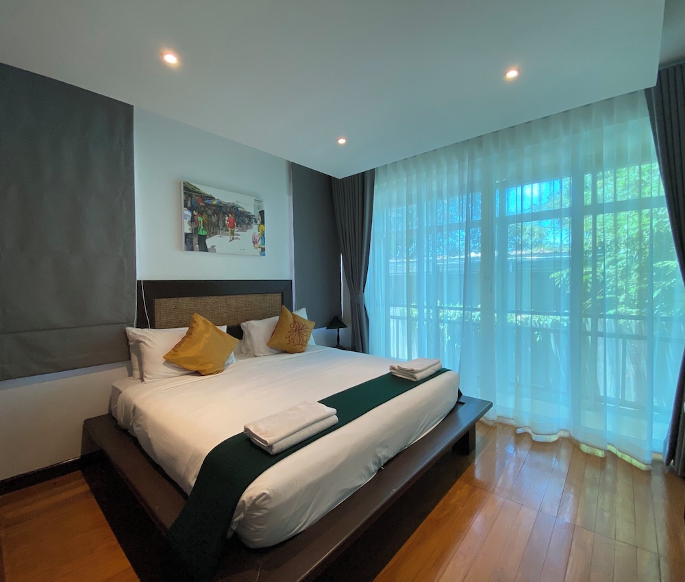 Four Bedroom Villa with Private Pool - Photo 5