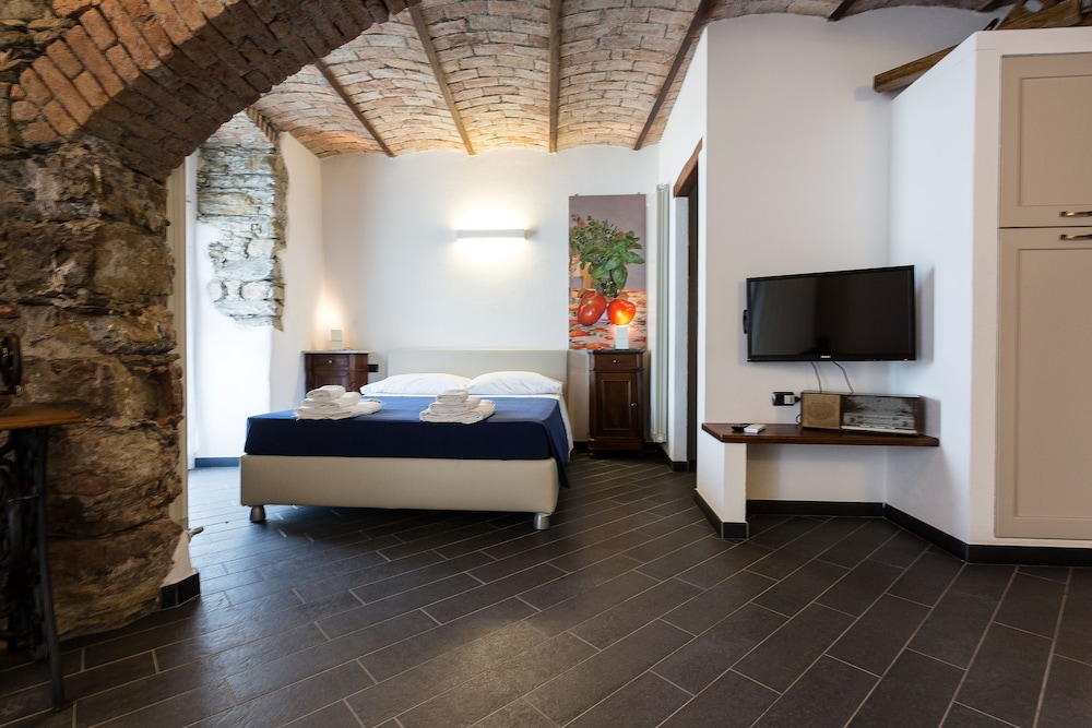 Superior Quadruple Room photo 2