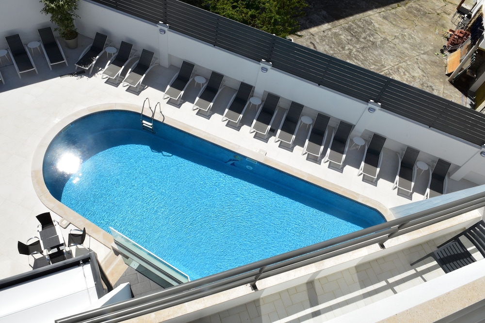 Superior Double Room, Balcony, Pool View (5) photo 3