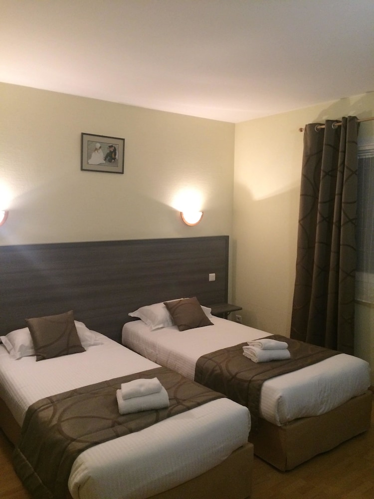 Standard Twin Room photo 3