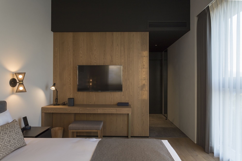 Standard Double Room - Photo 12