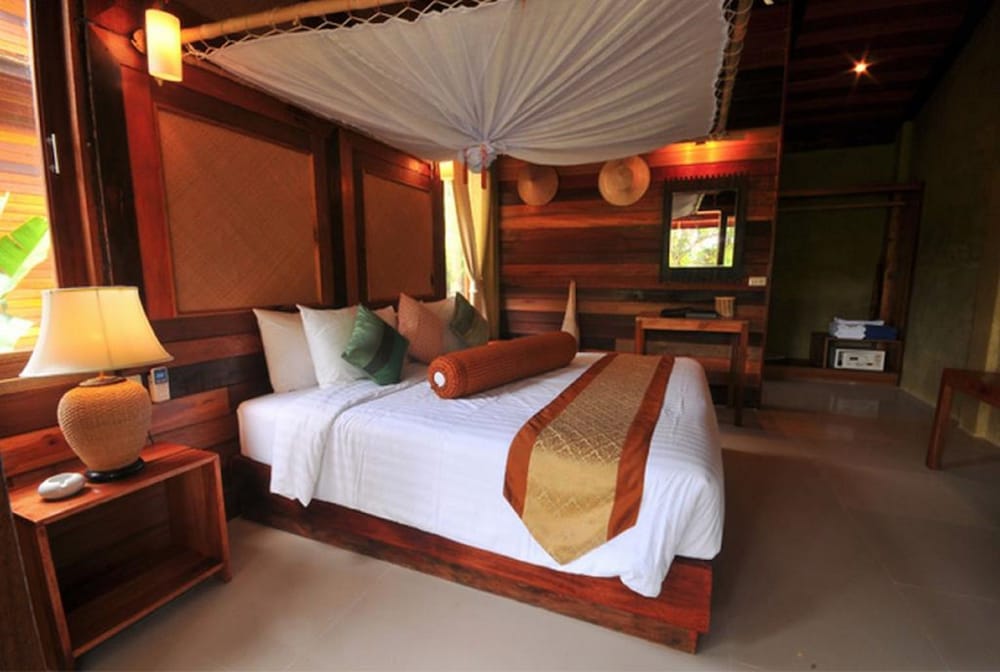 Deluxe Room, Pool View, Garden Area photo 3