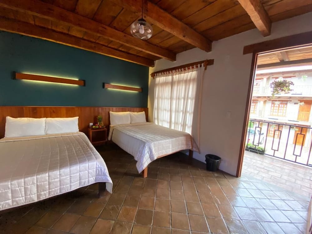Standard Room, Multiple Beds, Resort View photo 2