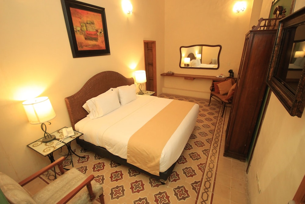 Classic Room, 1 Queen Bed photo 1