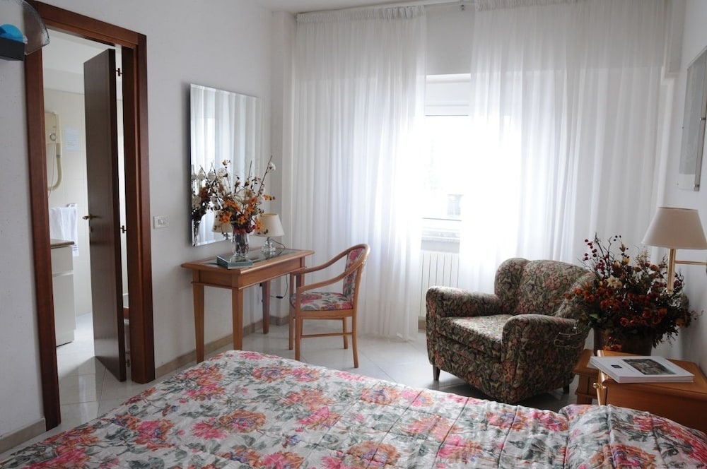 Classic Single Room, 1 Twin Bed photo 1