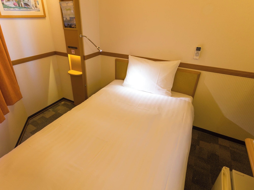 Economy Single Room, Smoking (electronic cigarette only) photo 3