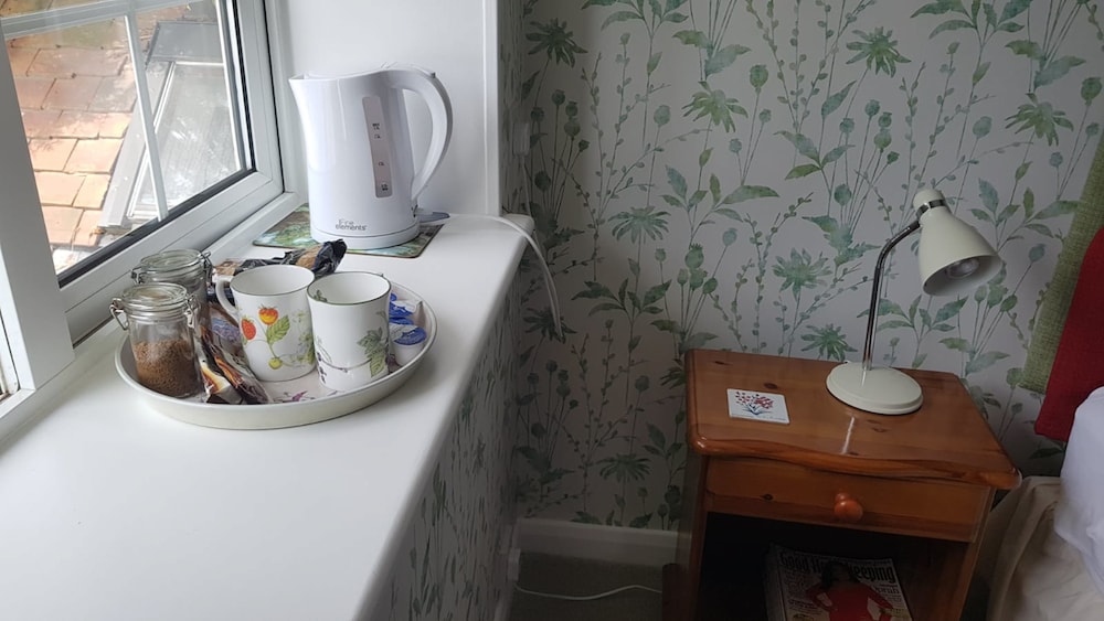 Twin Room, Shared Bathroom photo 3