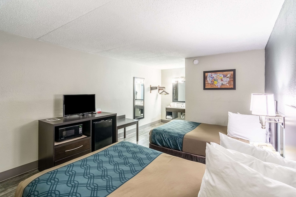 Standard Double Room, 2 Double Beds, Smoking photo 2