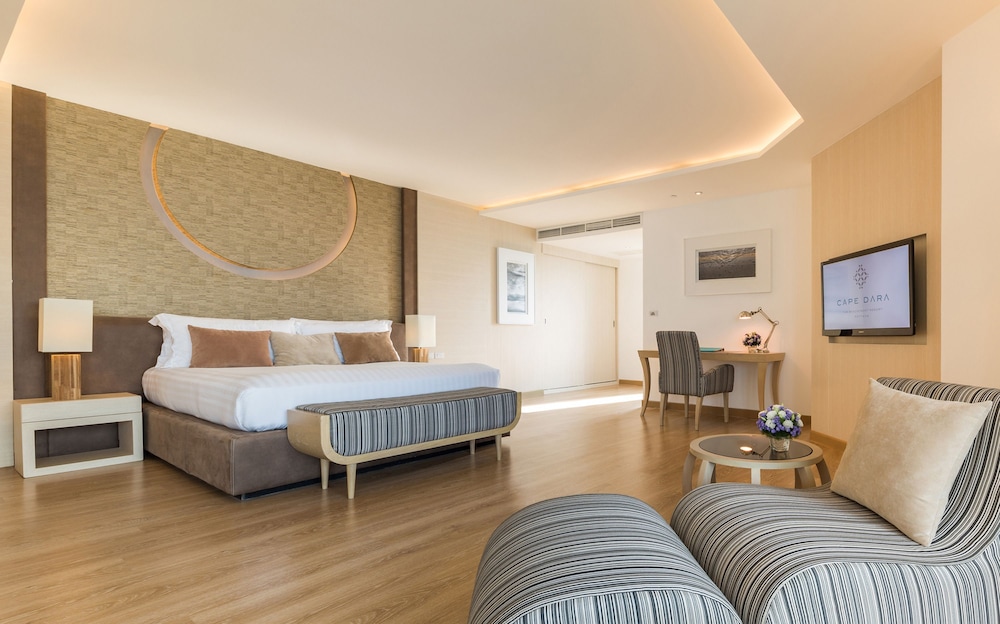 Family Suite 2 Bedrooms with Club Benefits Sea View