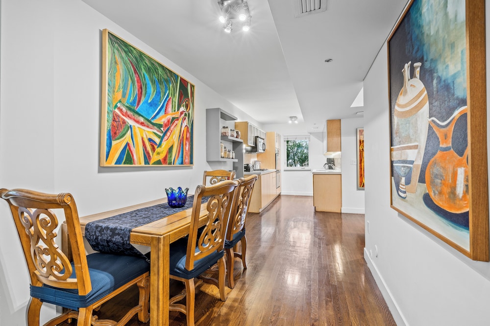 Family Room - Photo 10