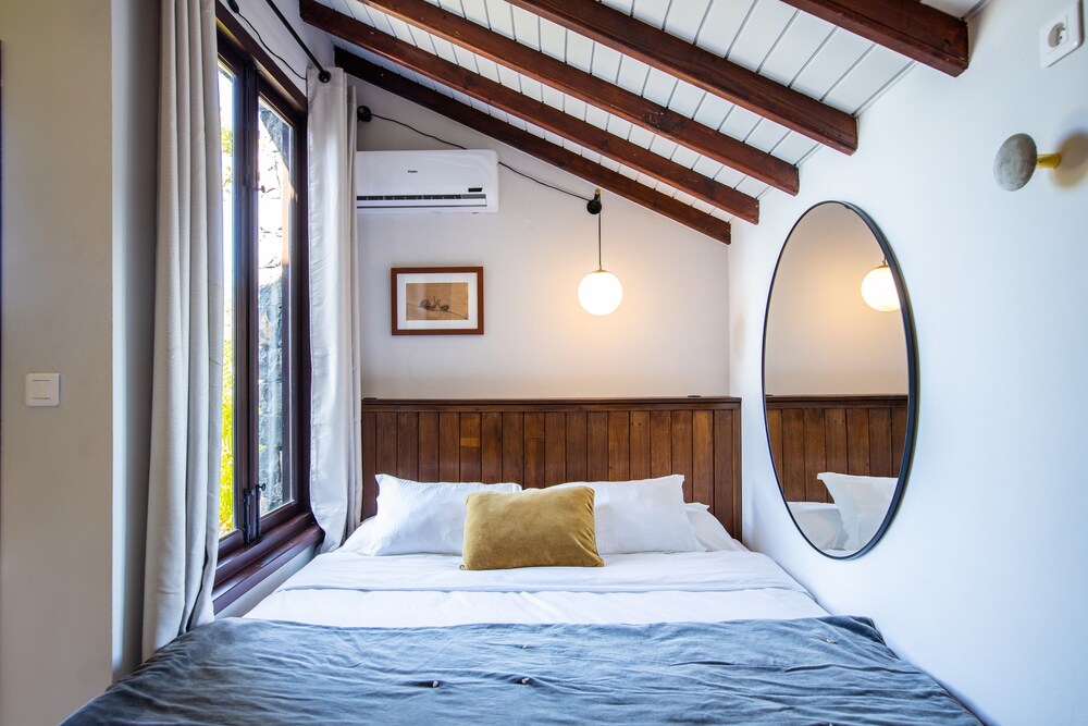 Honeymoon Room photo 2