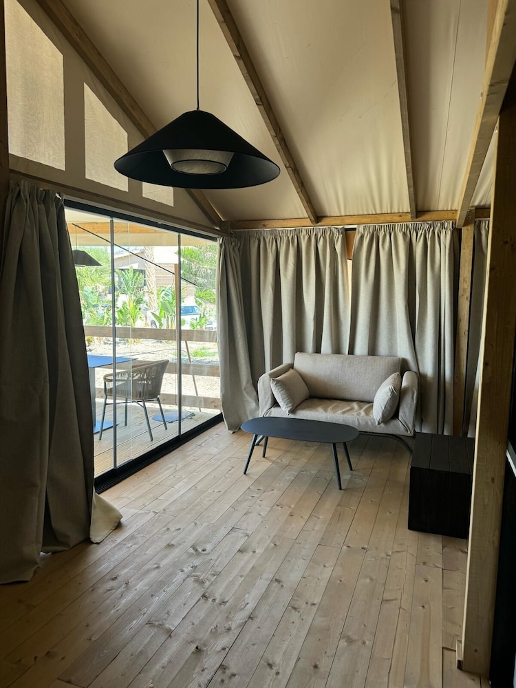 Deluxe Tent, Garden View, Annex Building photo 3