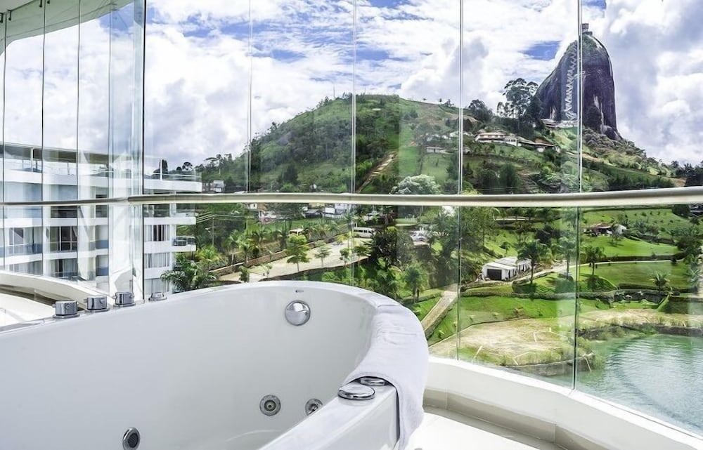 Suite (Imperial Panoramica) photo 1
