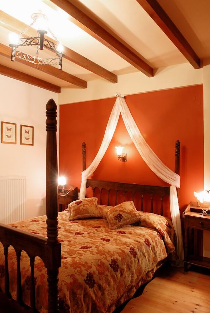 Executive Suite, Fireplace, Mountain View