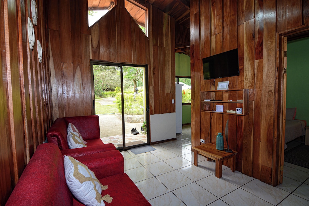 Family Cottage, Garden View photo 3