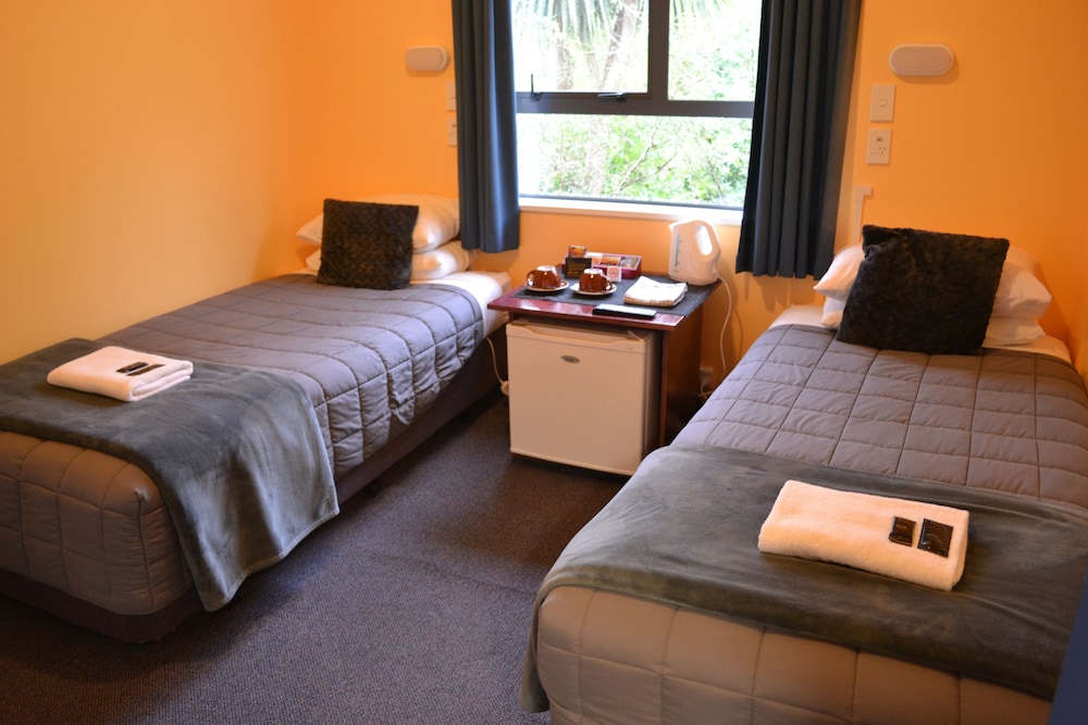 Twin Bed Room (Private bathroom) photo 1