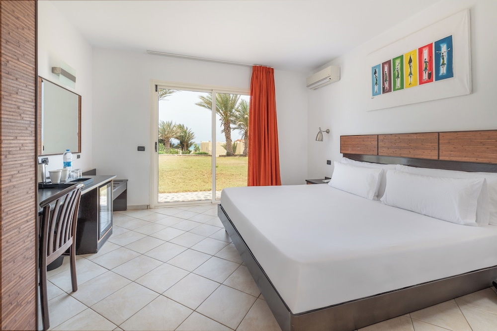 Junior Suite (3Adults,1Child)