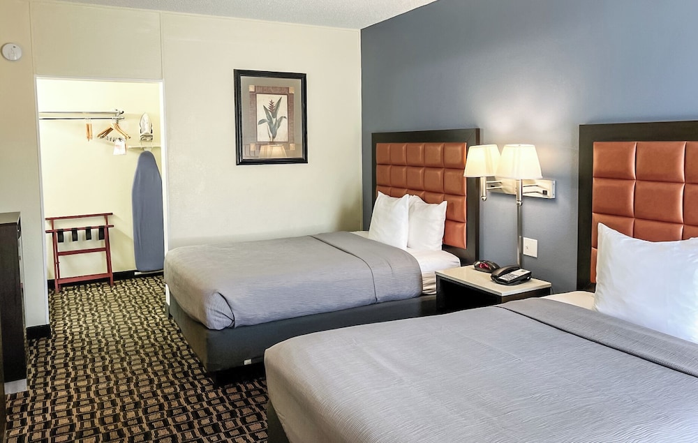 Room, 2 Twin Beds, Non Smoking (Upper Floor) - Photo 1